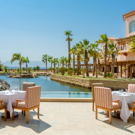 Kempinski Hotel Soma Bay Esterno foto The resort's lagoon