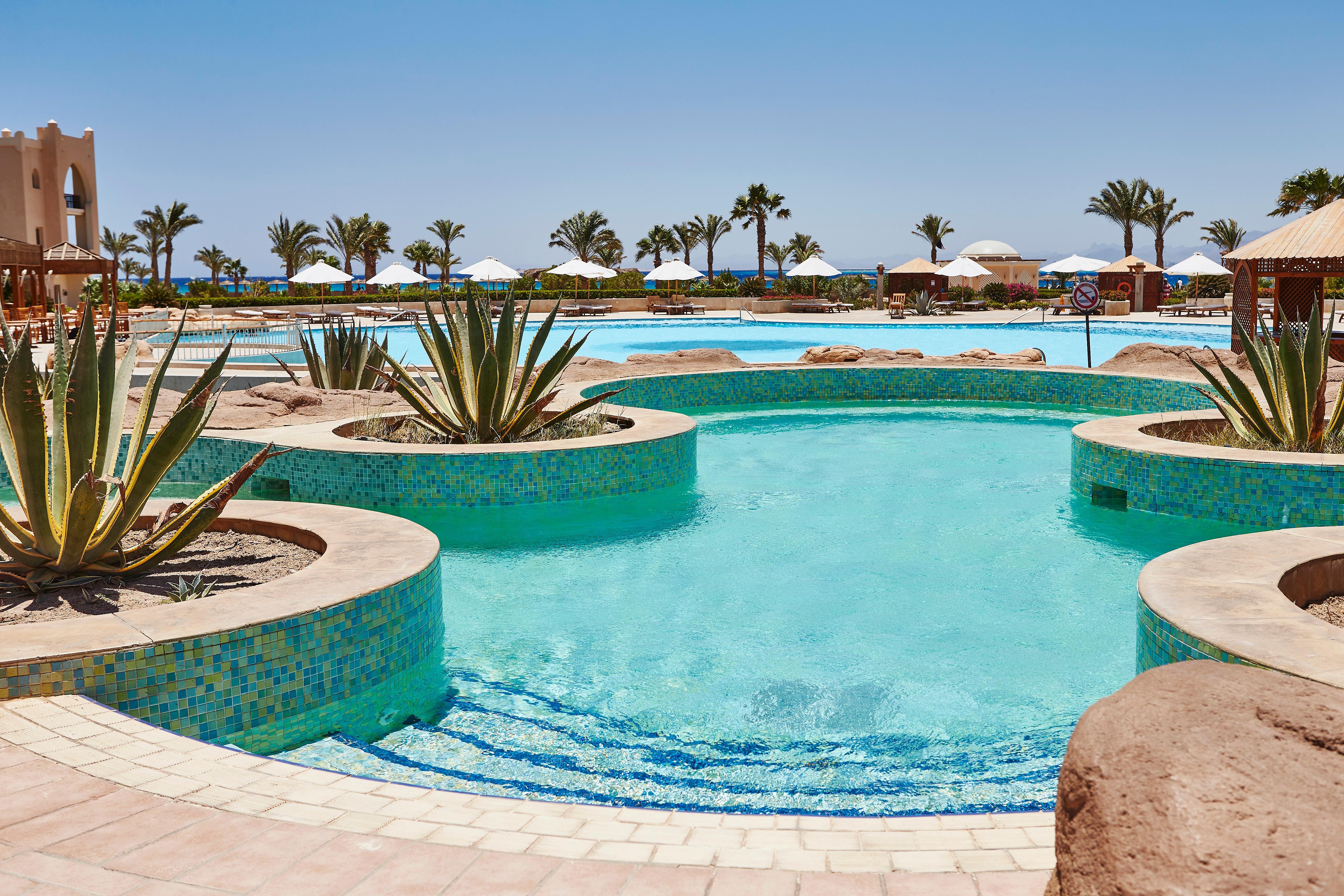 Kempinski Hotel Soma Bay Esterno foto The swimming pool at the Hilton Sharm El Sheikh