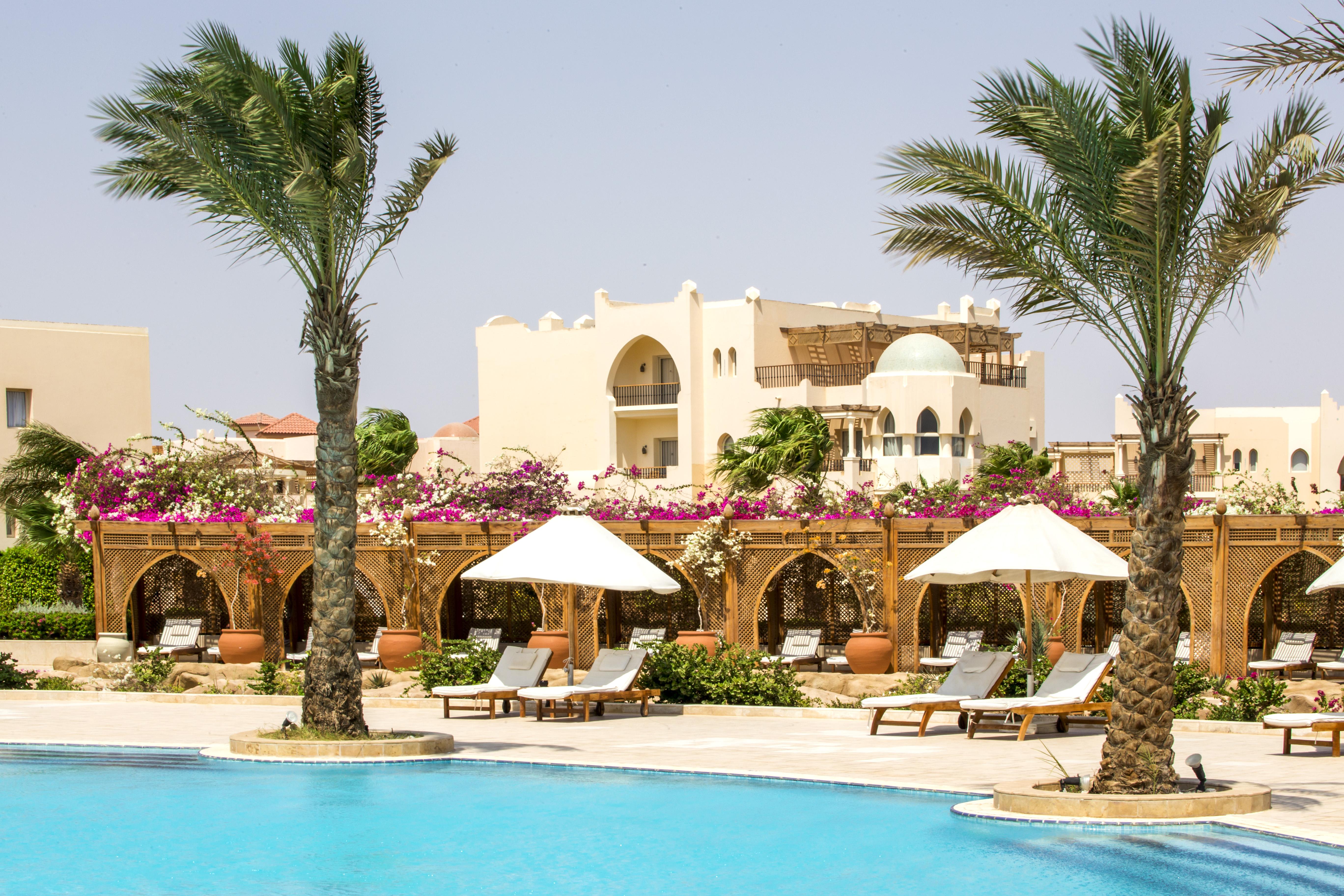Kempinski Hotel Soma Bay Esterno foto The pool at the resort