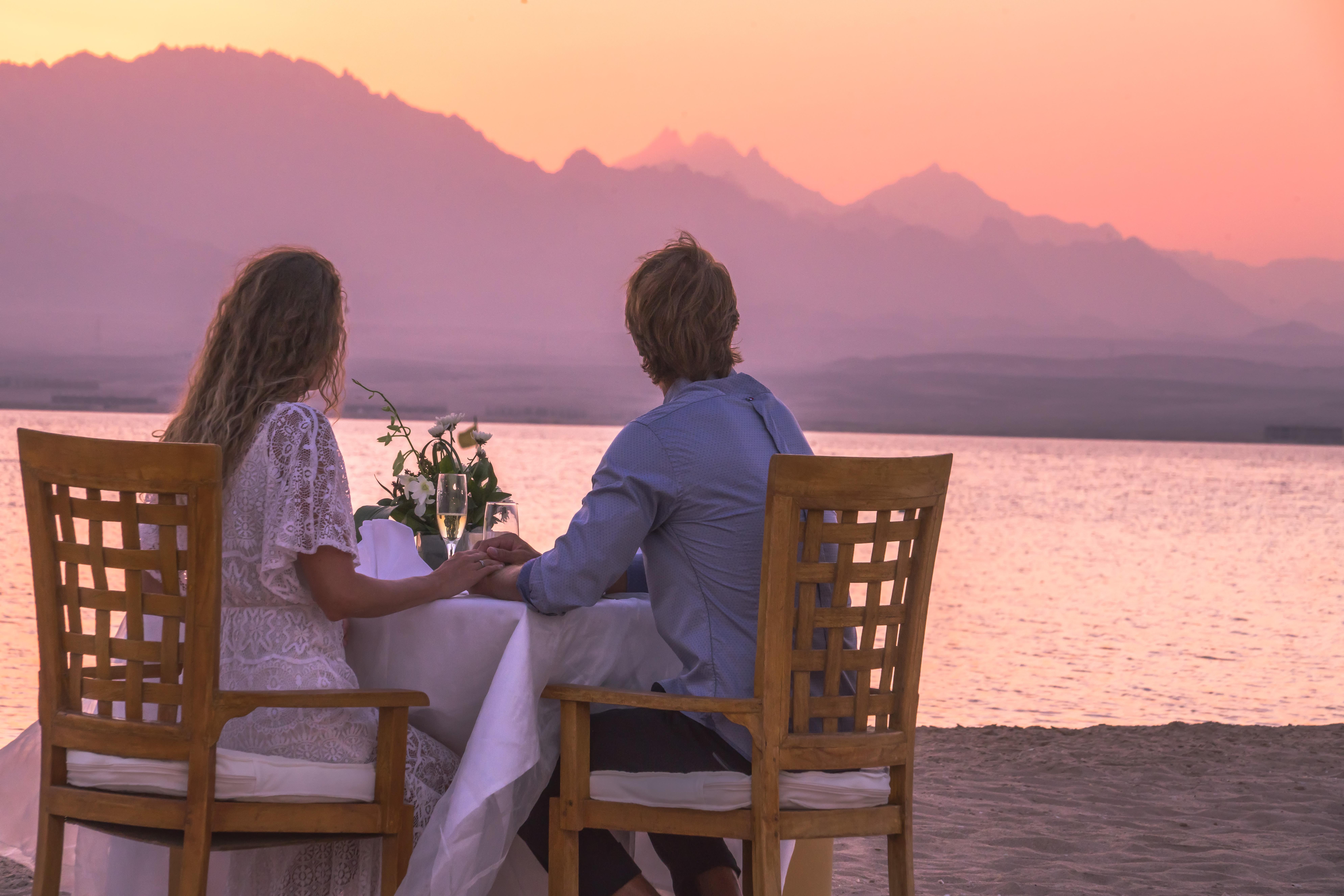 Kempinski Hotel Soma Bay Esterno foto Sunset at the Red Sea