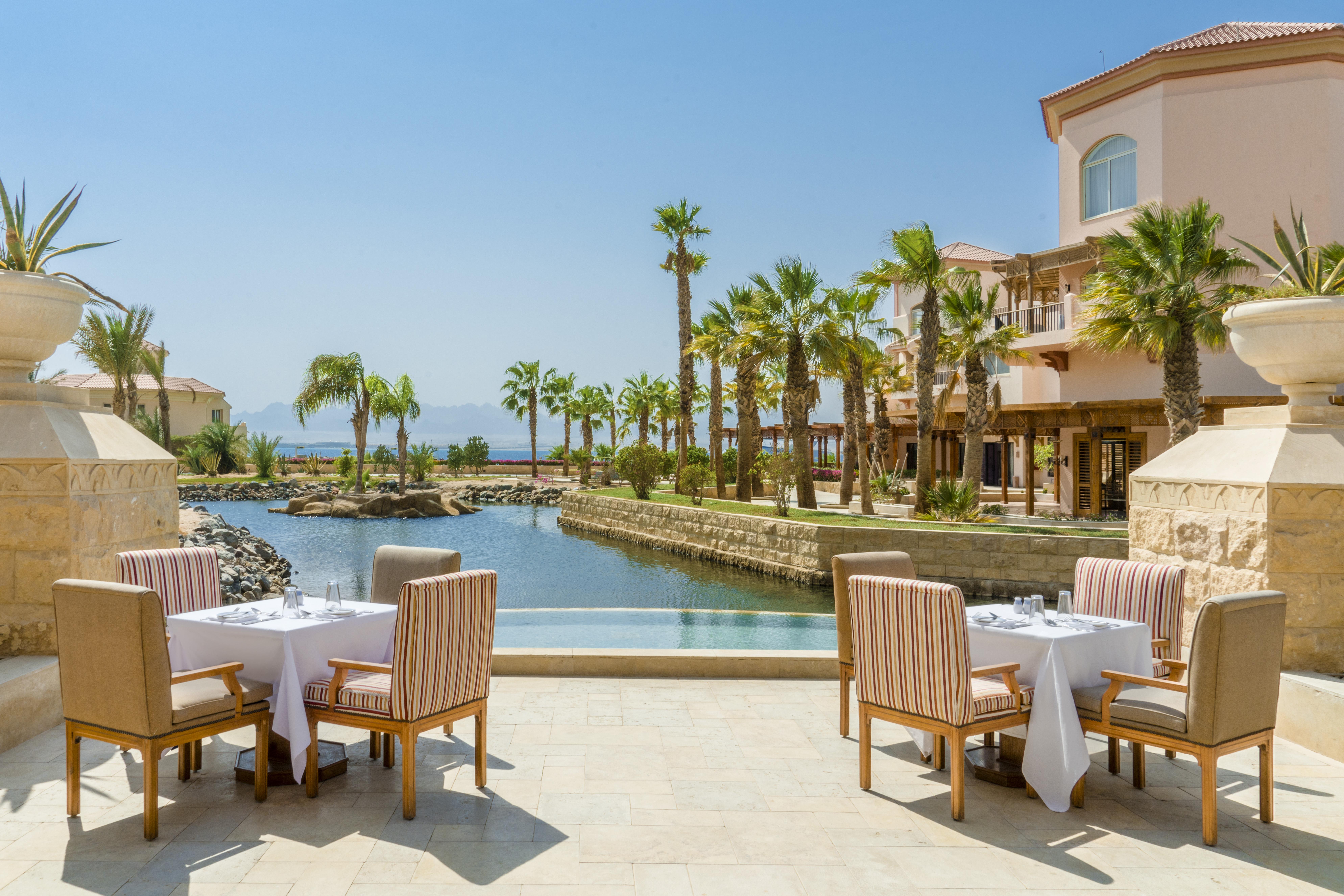 Kempinski Hotel Soma Bay Esterno foto The resort's lagoon