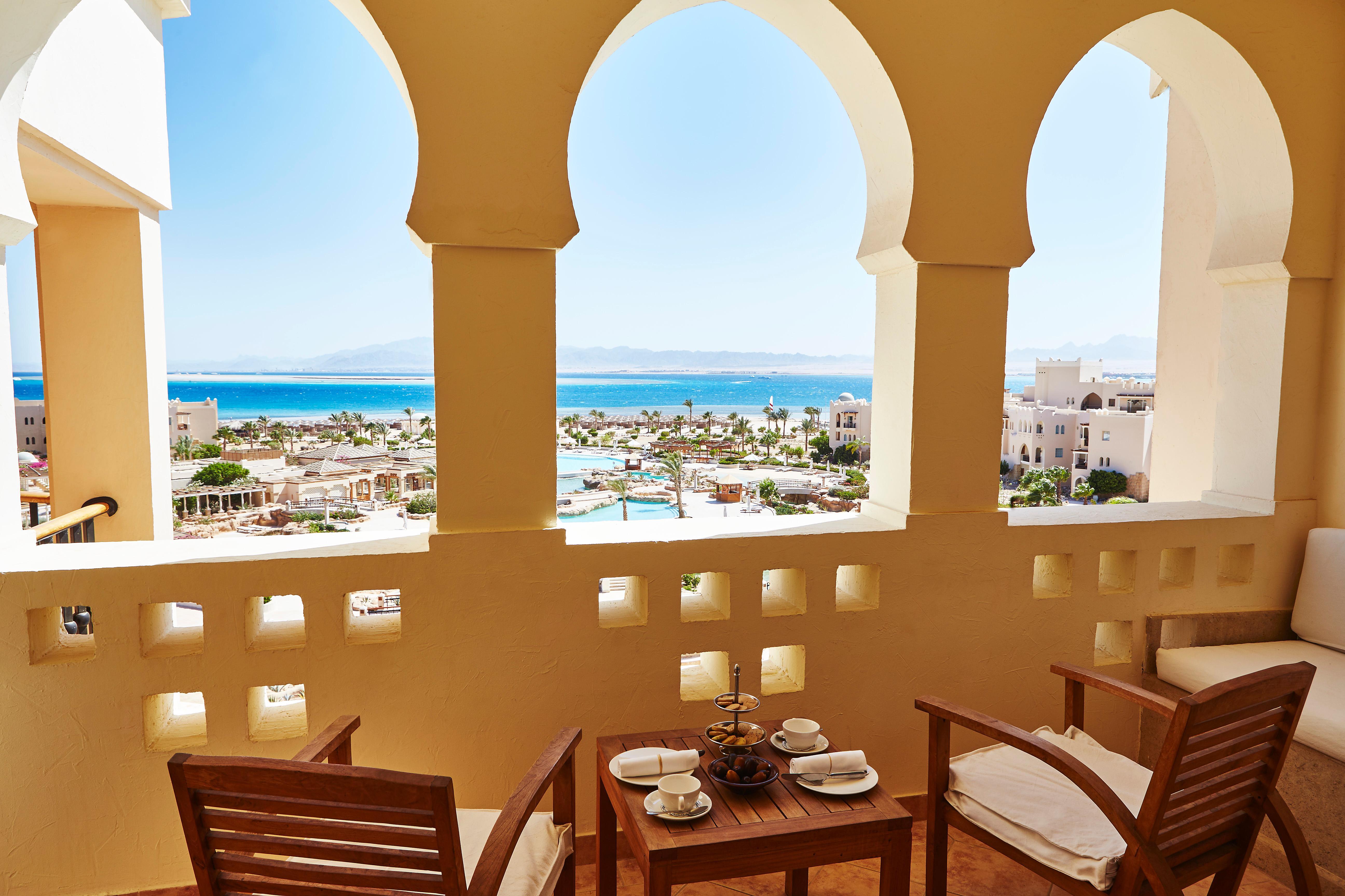 Kempinski Hotel Soma Bay Esterno foto View from the balcony of a suite at the Hilton Sharm El Sheikh Resort